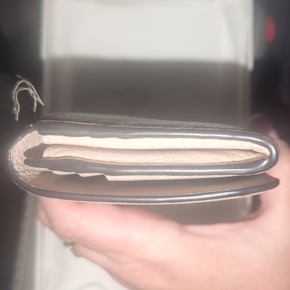 Chloé Luxury Pebbled Leather Wallet – Soft Pink, Like New Retail $675. - Picture 5 of 11